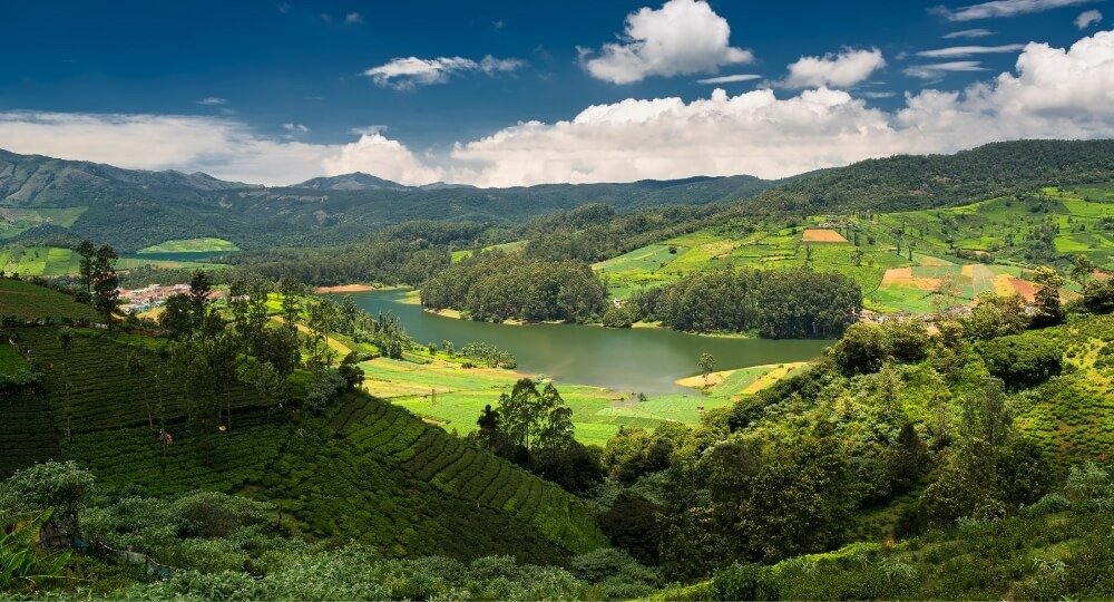 imgi_3_tamil-nadu-tour-packages-emerald-lake