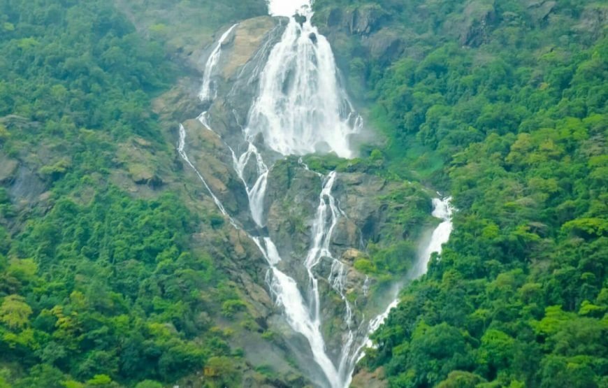 imgi_6_Incrediable-Dudhsagar-Falls-Goa-870x555