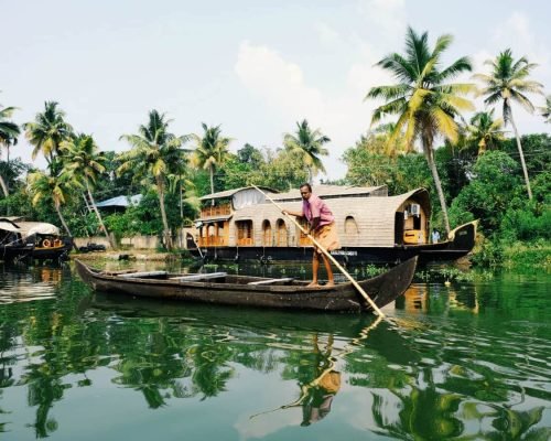 imgi_21_kerala-boat-house-honeymoon-package