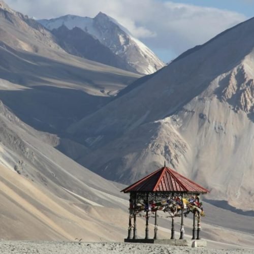 imgi_2_pangong-lake-in-kashmir-870x555